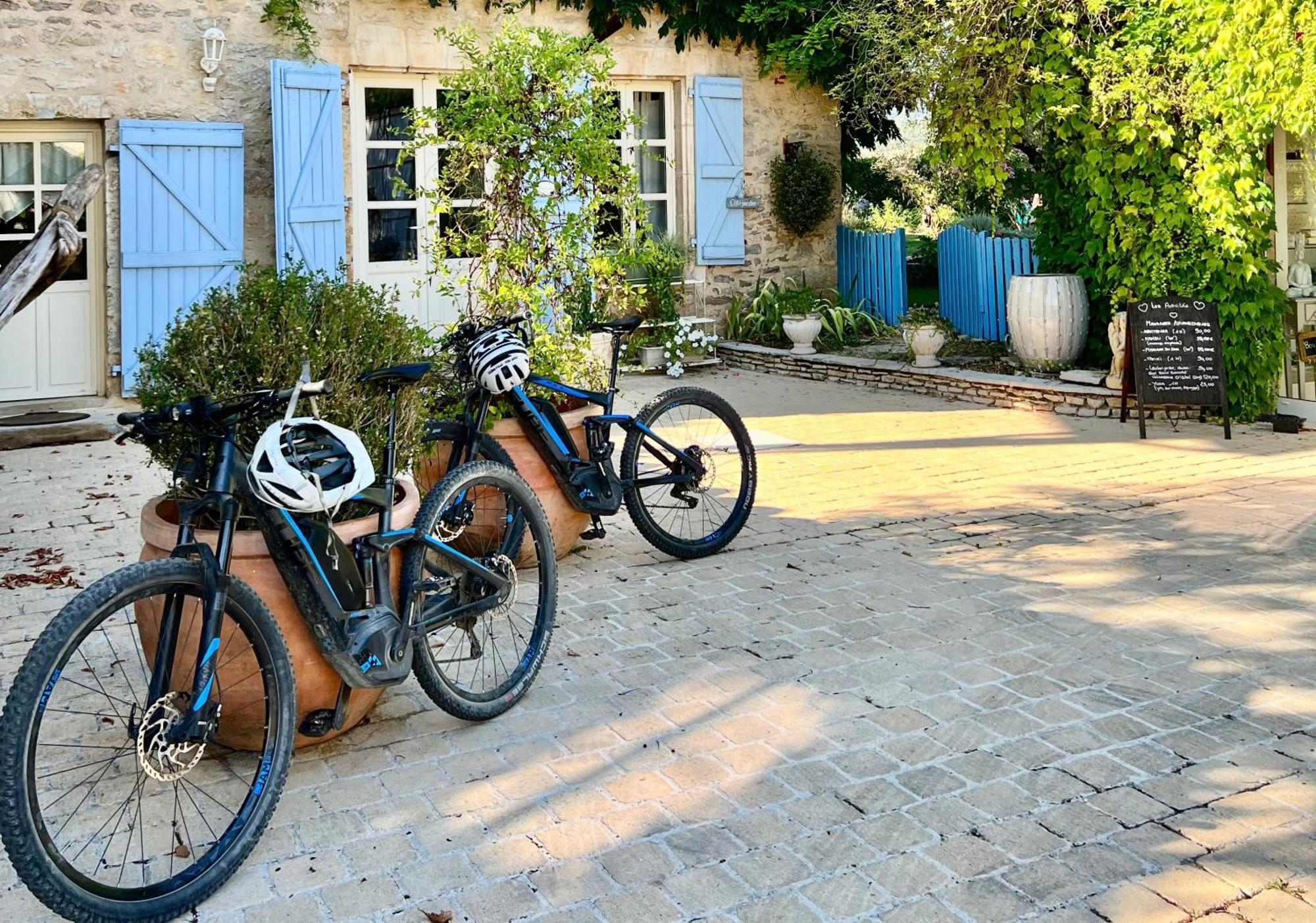 Le Relais des Anges Bed and Breakfast Mercuès Eksteriør billede