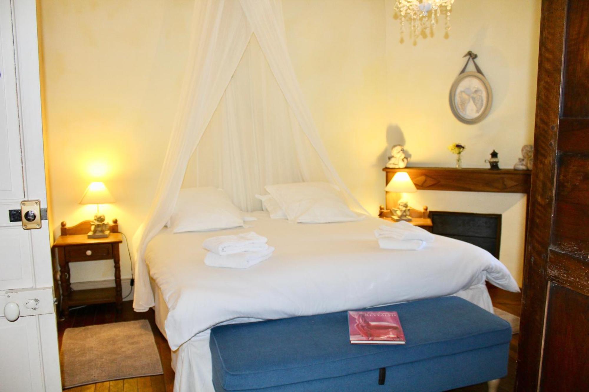 Le Relais des Anges Bed and Breakfast Mercuès Eksteriør billede
