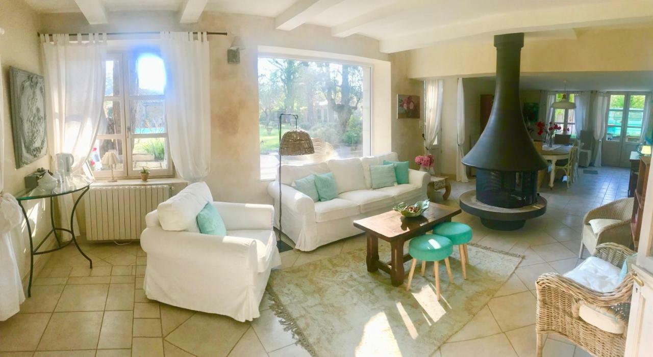 Le Relais des Anges Bed and Breakfast Mercuès Eksteriør billede